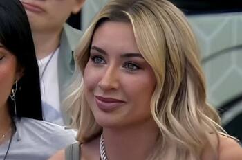 Camila Andrade marca tendencia con hermoso conjunto negro para su cumpleaños