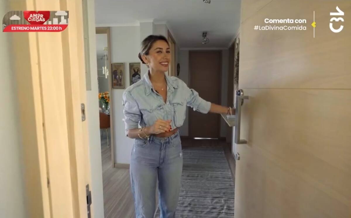 enseñó el nuevo hogar que comparte junto a su pareja. Créditos: CHV.