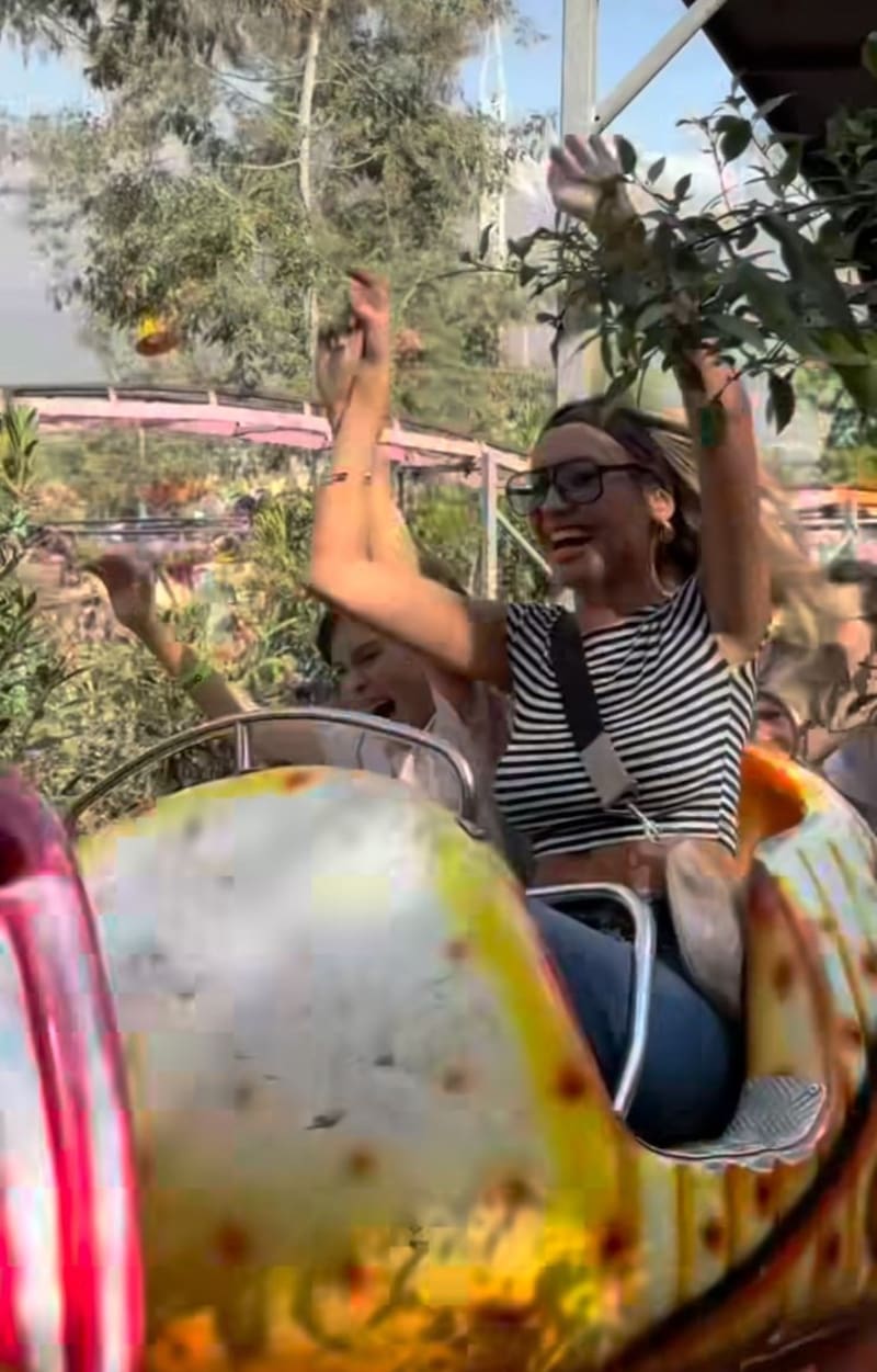 Camila Andrade disfrutó de la montaña rusa junto al hijo de Francisco Kaminski.