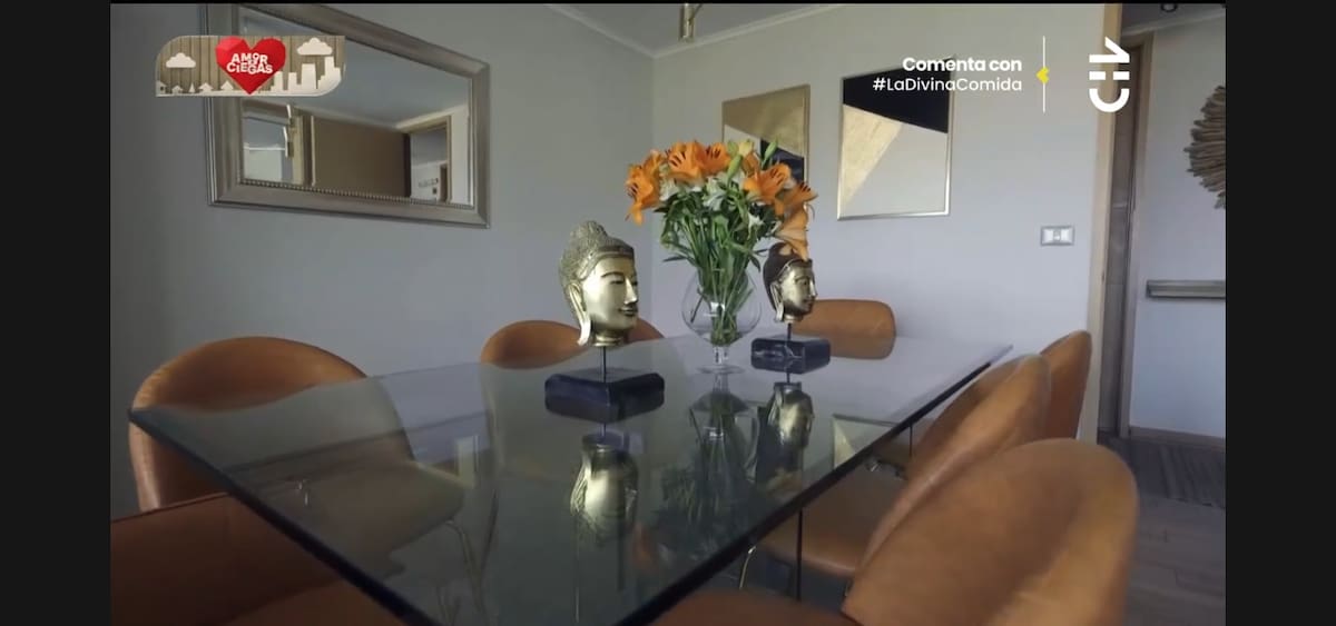 Esta es la mesa en donde se sentaron a comer.