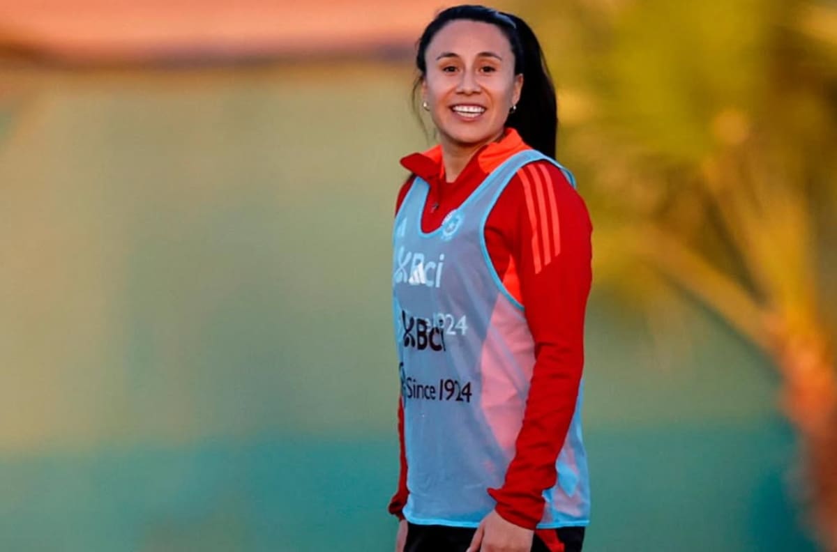 Camila Sáez queda libre tras su salida de Inglaterra y su nombre aparece en la órbita de Colo-Colo