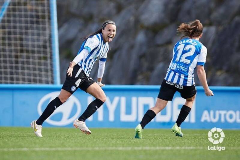 La defensora chilena se marchó oficialmente del conjunto vasco, al finalizar la temporada 2022/23 de La Liga F. Foto: La Liga.