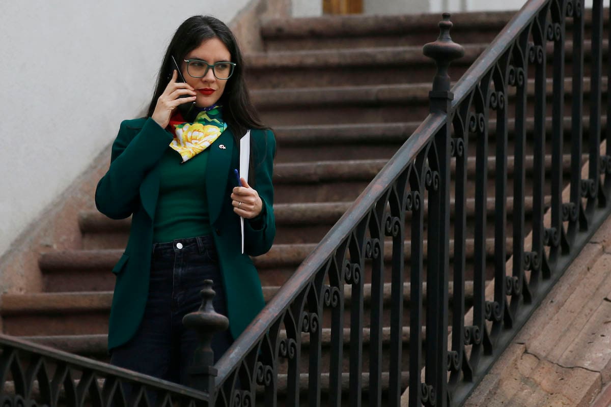 La ministra Camila Vallejo recibió fuertes críticas de la diputada Pamela Jiles.