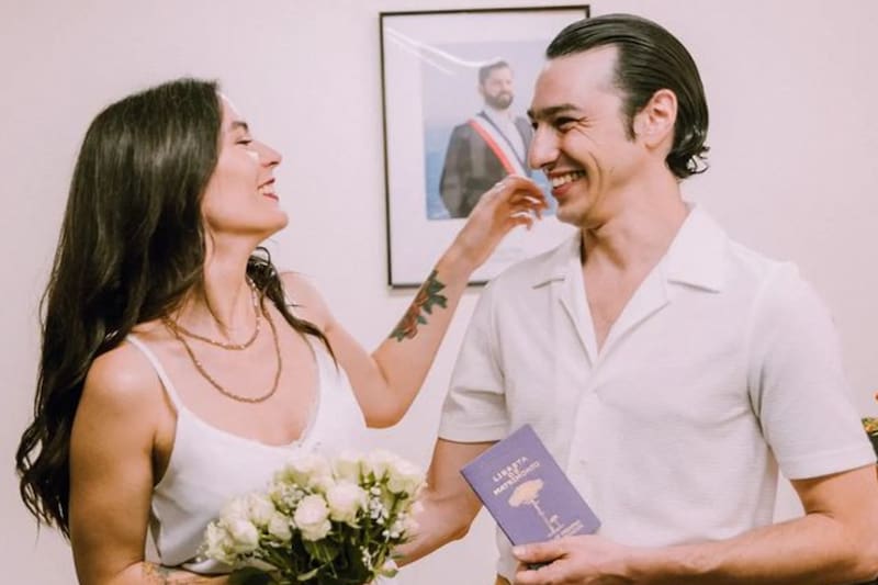 Matrimonio entre Camila Vallejo y Abel Zicavo. Créditos: Créditos: @camilantoniamaranta - @valpalavecino