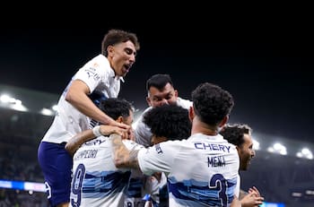 Universidad Católica se hace “invencible” en el Claro Arena y derrota a Ñublense por la mínima