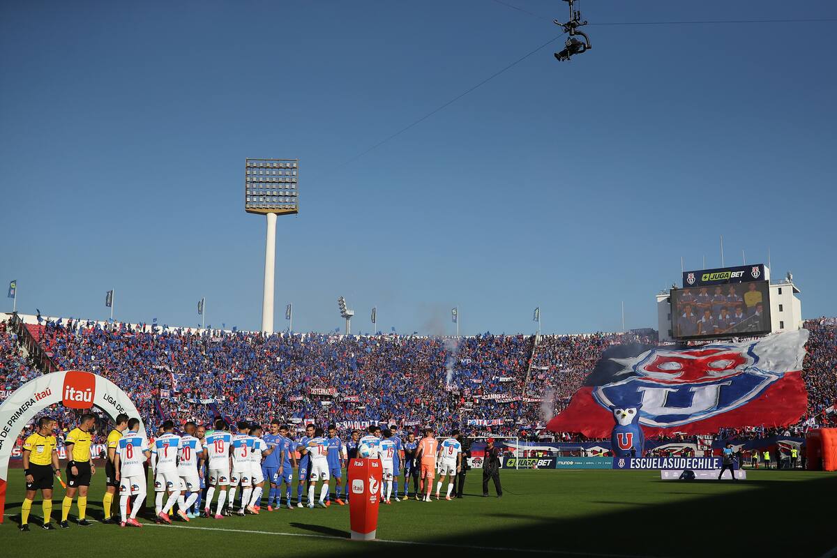 Universidad de Chile en el Clásico Universitario.