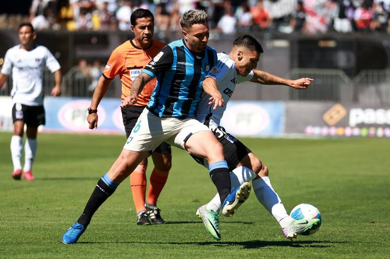 Colo Colo y Huachipato se enfrentan por la Liga de Primera. Agencia Aton