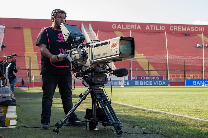por TV. Foto: Felipe Escobedo
