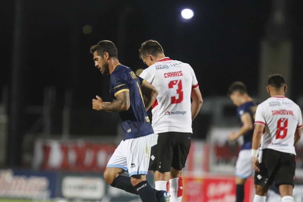 Curicó es el primer descendido a Primera B, tras perder 4-3 contra Magallanes. Foto: Aton.