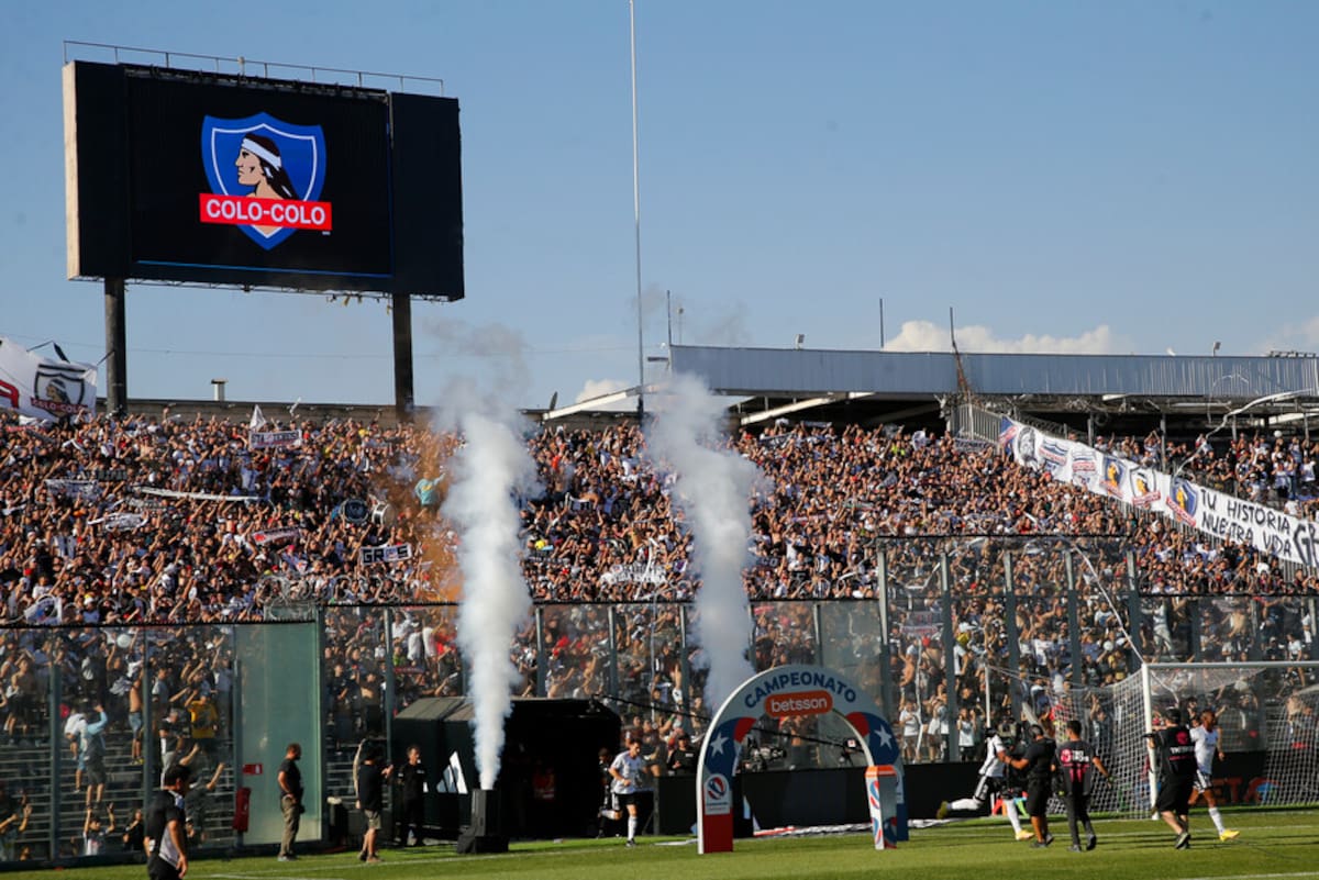 Colo Colo es el equipo que más gente ha llevado a los estadios como local en el Campeonato Nacional Foto: Aton.