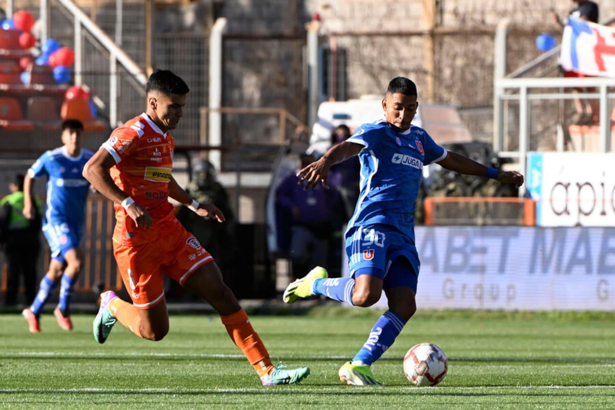 La U venció a Cobreloa. Foto: Aton.
