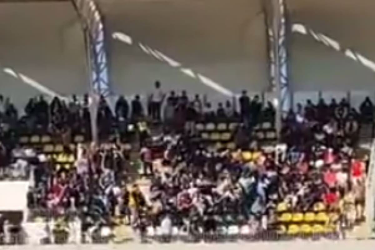 La barra de Coquimbo agredió a infiltrados de la U en el Francisco Sánchez Rumoroso.