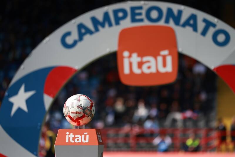 Pelota de Primera División. Agencia Aton