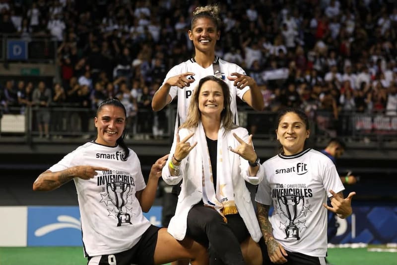 Colo Colo 2025, un equipo que pasa a la historia como uno de los mejores de todos los tiempos en el Futfem nacional. foto: Prensa Colo Colo.