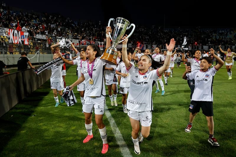 Arranca la edición 26 de la Primera División del Futfem Nacional. Un torneo cuyas bases reflejan en gran parte al de 2024 y que, una vez más, tiene a Colo Colo como el máximo favorito. Foto: Agencia Aton