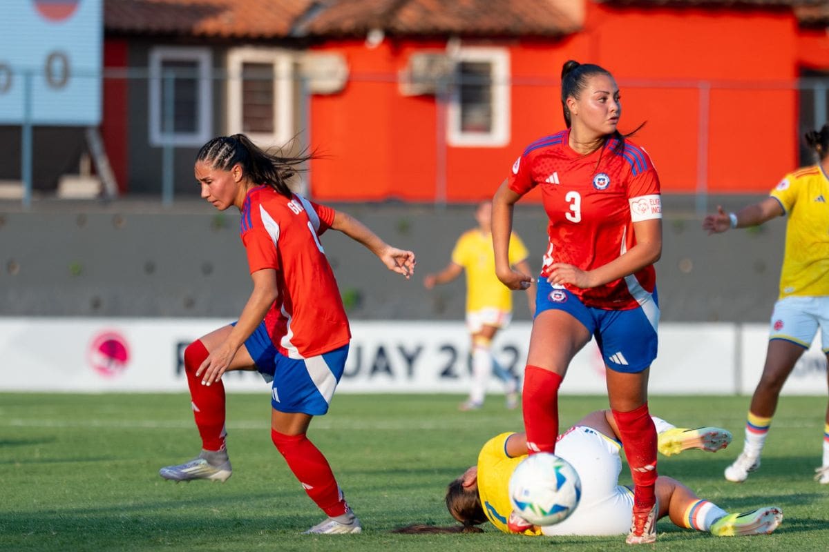 Catalina Arias, capitana de la Selección Chilena, en el partido ante Colombia. Foto: Prensa Conmebol.