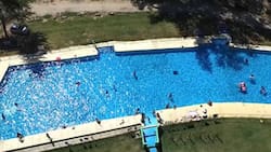 A 40 minutos de Santiago: Esta piscina es perfecta para visitar con niños este verano