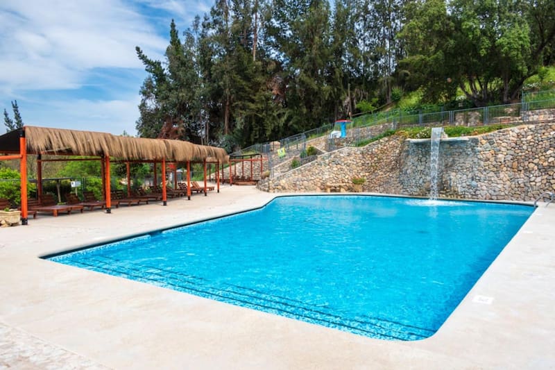 Es un espacio ideal para compartir con la familia y capear el calor a casi 2 horas de Santiago.
Créditos: Camping La Higuera.