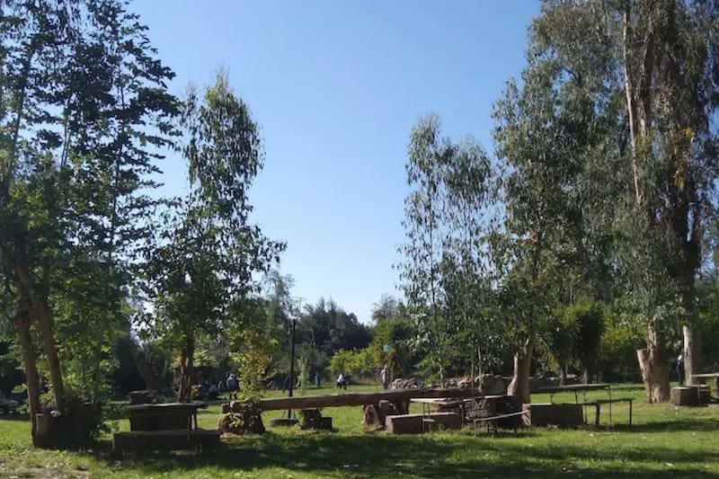 Está a solo una hora del centro de Santiago.
Créditos: Google Maps.