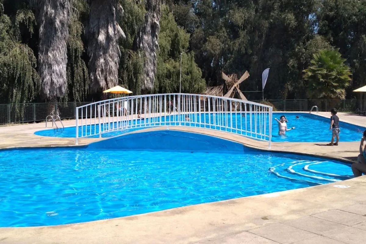 Es ideal para visitar durante la temporada de verano con la familia.
Créditos: Google Maps.