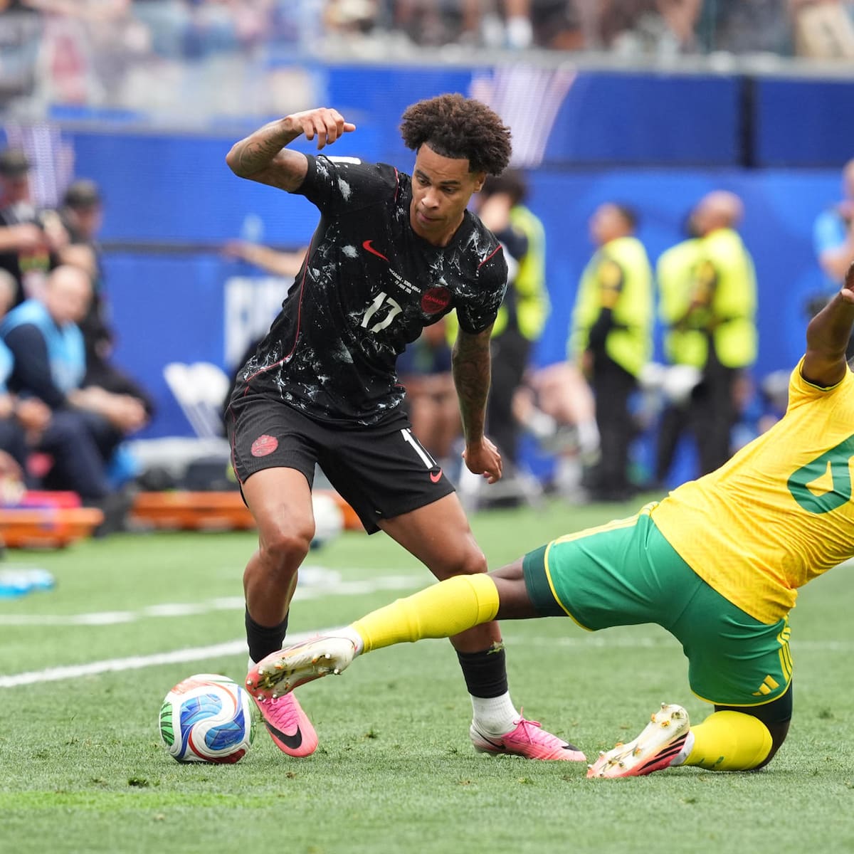 Canadá golpea sobre la hora, elimina a Sudáfrica y se instala en los octavos del Mundial 2026