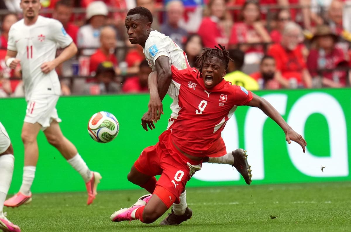 Suiza sorprende a Canadá en Vancouver: gana el Grupo B y llena de dudas al anfitrión