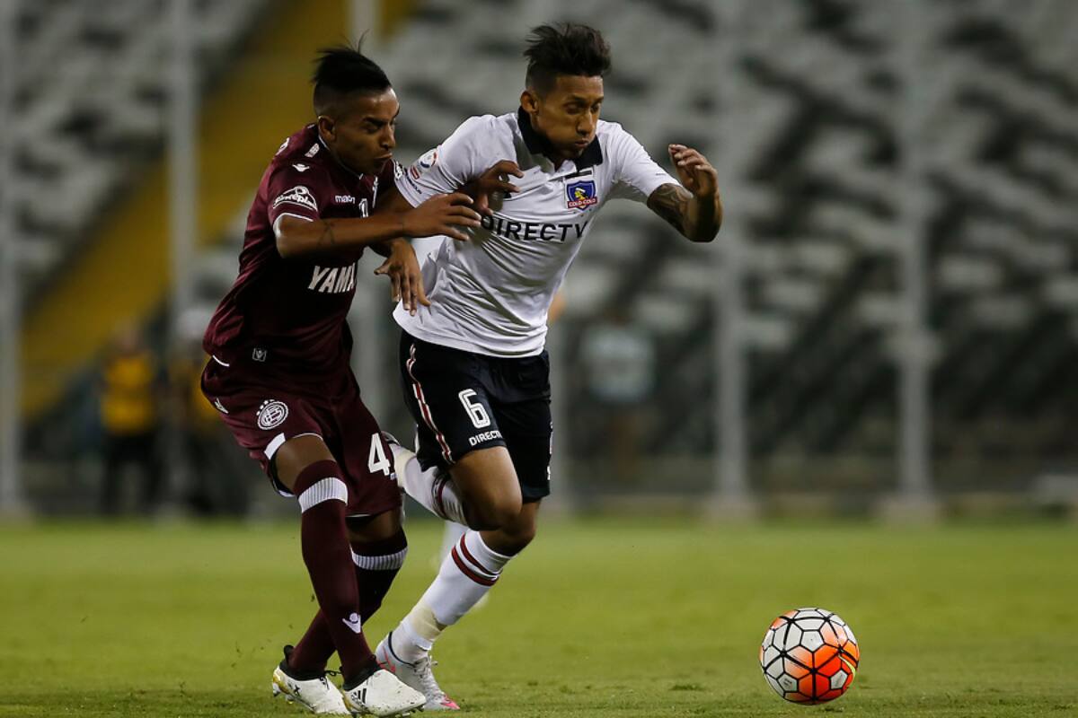 Canchita Gonzáles jugando por Colo Colo en el estadio Monumental (Foto: Aton)