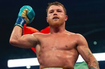Eddy Reynoso revela que Canelo Álvarez podría aceptar pelea ante David Benavidez