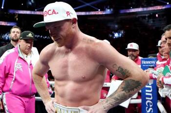 Referente del boxeo critica el estilo de Canelo Álvarez y asegura que nunca podrá vencer a Dmitry Bivol