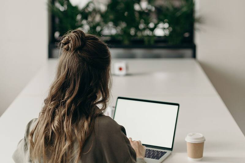 La solicitud es online. Créditos: Pexels.