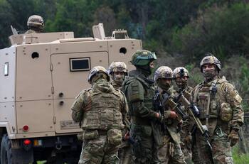 Asesinato de Carabineros en Cañete: Detienen a sujetos en sector cercano al crimen