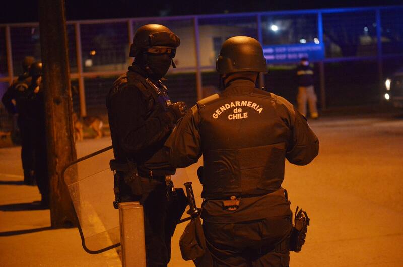 Reos son descubiertos cavando un túnel para fugarse. Créditos: ATON/Referencial