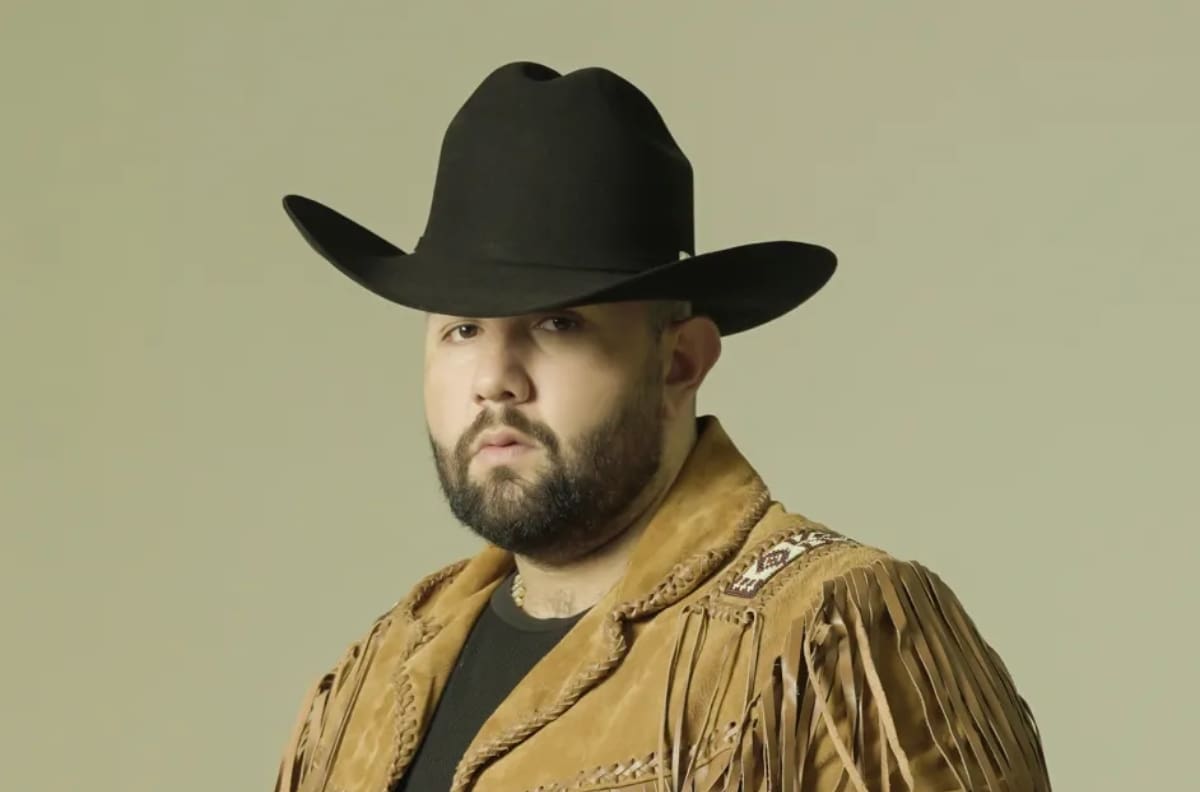 ¿Quién es Carín León, el polémico artista que se presentará en el Festival de Viña 2025?