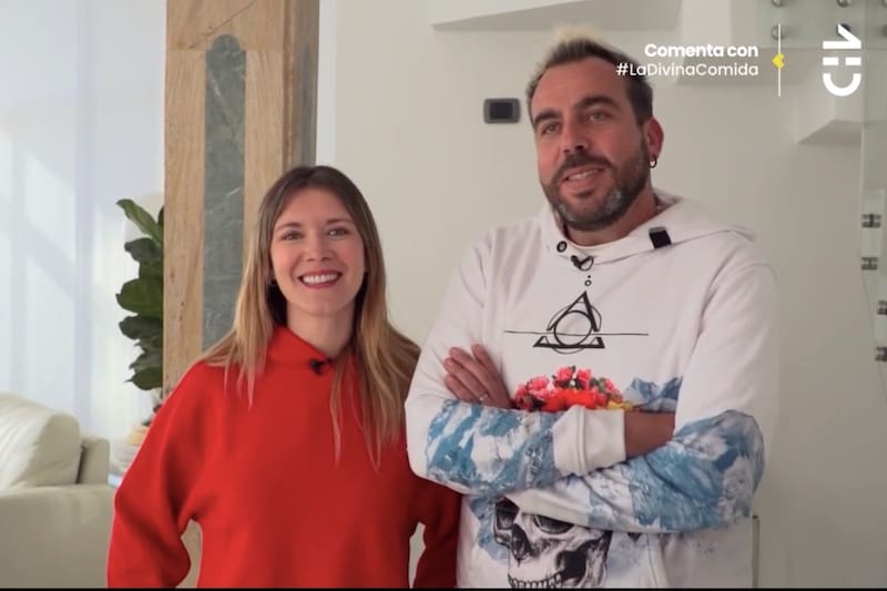 Carla Jara y Francisco Kaminski viven en una casa temporal.