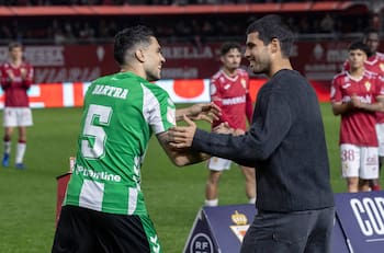 VIDEO | Con la bendición de Carlos Alcaraz: Betis venció al Murcia y avanza en Copa del Rey
