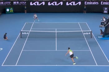 VIDEO | Con este espectacular ace, Carlos Alcaraz alcanzó por primera vez las semifinales del Australian Open
