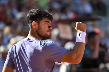 Alcaraz enmudeció al Foro Itálico para clasificar a la final de Roma