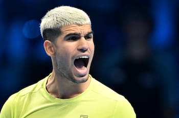 Carlos Alcaraz debutó con triunfo en el ATP Finals y le pone tarea a Jannik Sinner