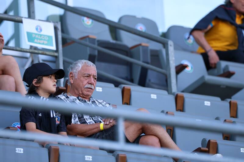Carlos Caszely estuvo presente en el Estadio Bicentenario de La Florida. Foto: Felipe Escobedo.