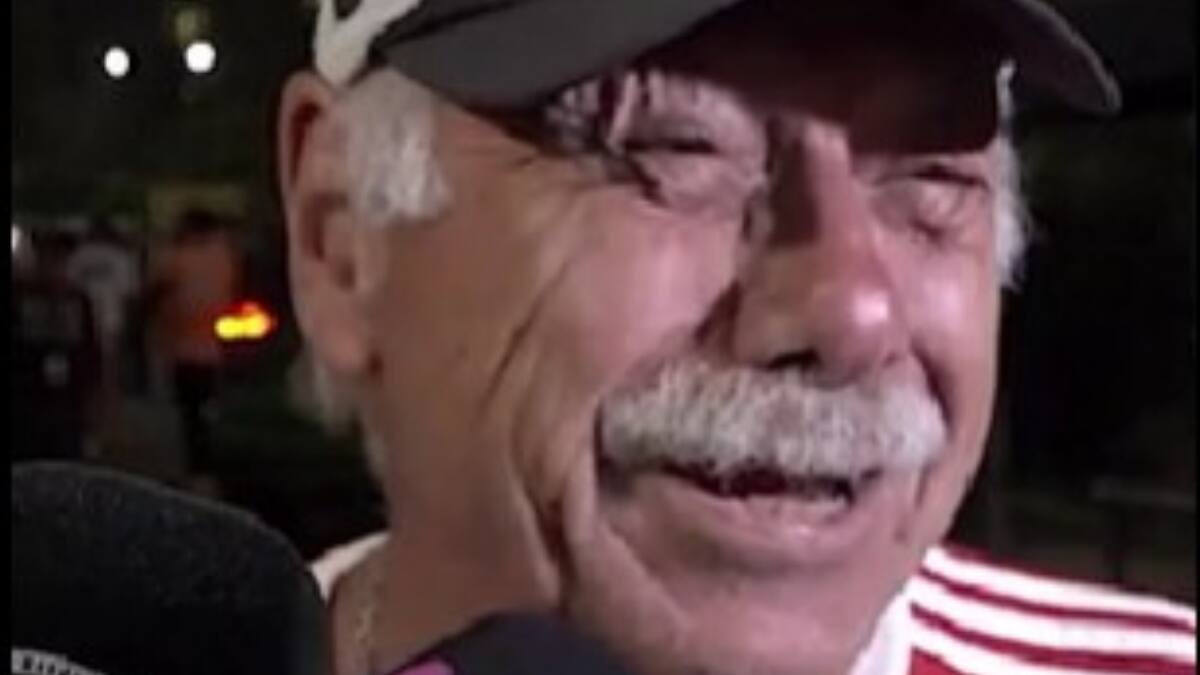 VIDEO | “Primera vez que me pasa”: La tremenda alegría de Carlos Caszely tras el triunfo de Colo Colo ante Everton