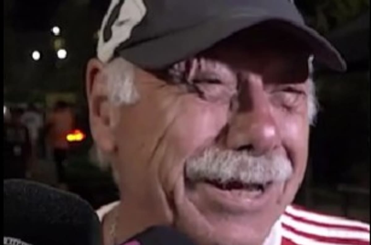 VIDEO | “Primera vez que me pasa”: La tremenda alegría de Carlos Caszely tras el triunfo de Colo Colo ante Everton