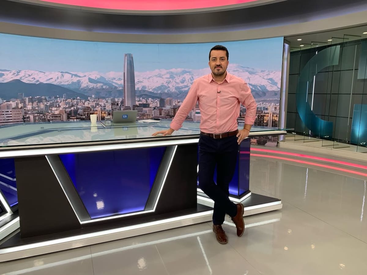 Seguramente conóces a Carlos Grage por sus apariciones en el noticiero del canal.