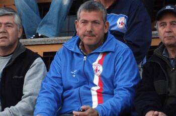 Carlos Heller salió al rescate de Deportes Iberia y saldó deuda del club