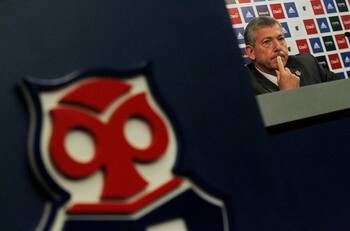 Se fue por amenazas de la barra, no va al estadio hace años y hoy se muere por volver a la U