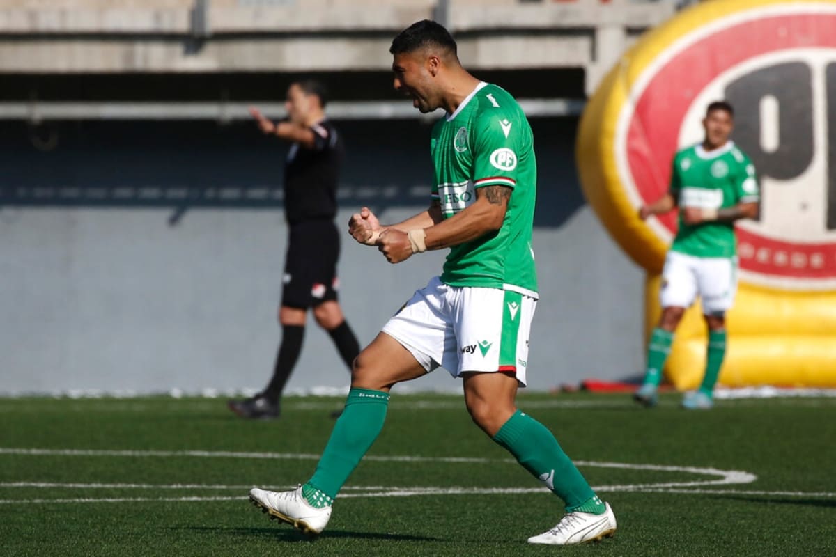 se despide de Audax Italiano luego de nueve años defiendo la camiseta itálica. Foto: Aton.
