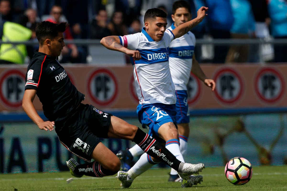 “Me siento identificado con la UC, veo todos los partidos, pero no descarto jugar en Colo Colo o la U”. Foto: Aton.