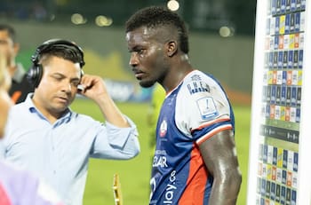 “Lo siguen desde Argentina, Portugal y México”: La misión imposible de Colo Colo para fichar a Carlos Lucumí