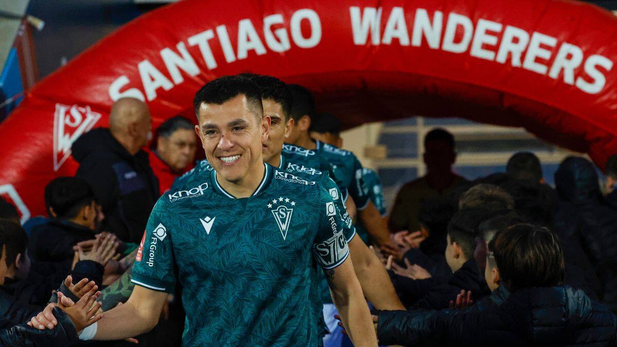 “Estoy seguro que a David Pizarro le duele ver a Wanderers en esta situación. Él también debe tener ganas de ayudar”