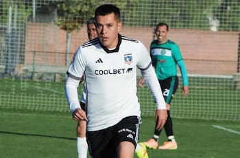 VIDEO | Carlos Muñoz volvió a vestir la camiseta de Colo Colo y anotó este golazo