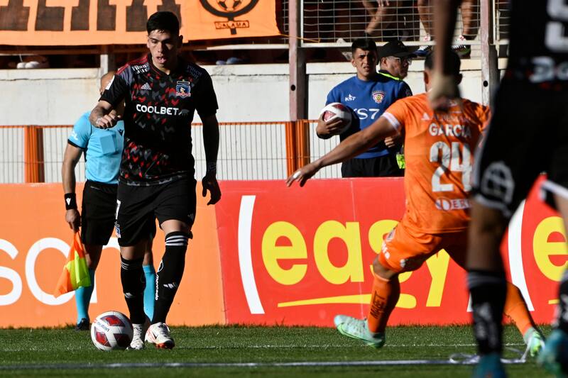 Carlos Palacios anotó un golazo en la visita de Colo Colo a Cobreloa por la semifinal ida de la Copa Chile 2023. (Foto: Agencia Aton)